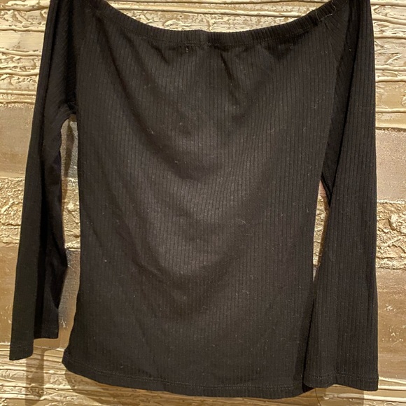 💋2/$30💋 Urban Heritage Black Top - Picture 4 of 5